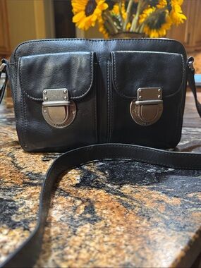 Fossil Black Leather Dual-Front Pocket Crossbody